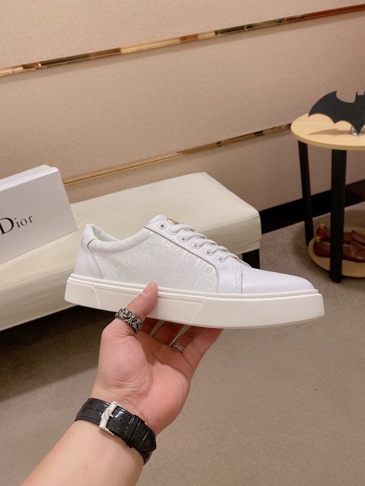 Dior Men's Low-Top Lace-Up Sneakers